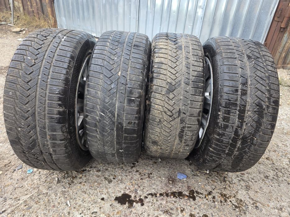 Cauciucuri iarna 235/55/17 Ford