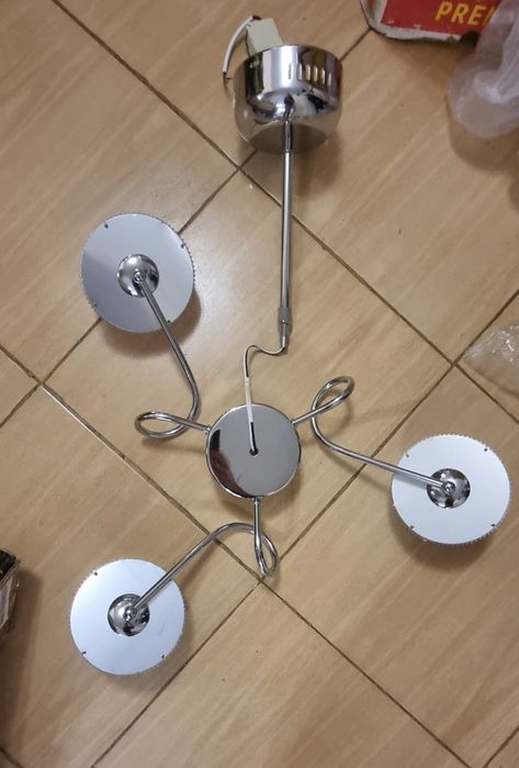 Стилен LED полилей