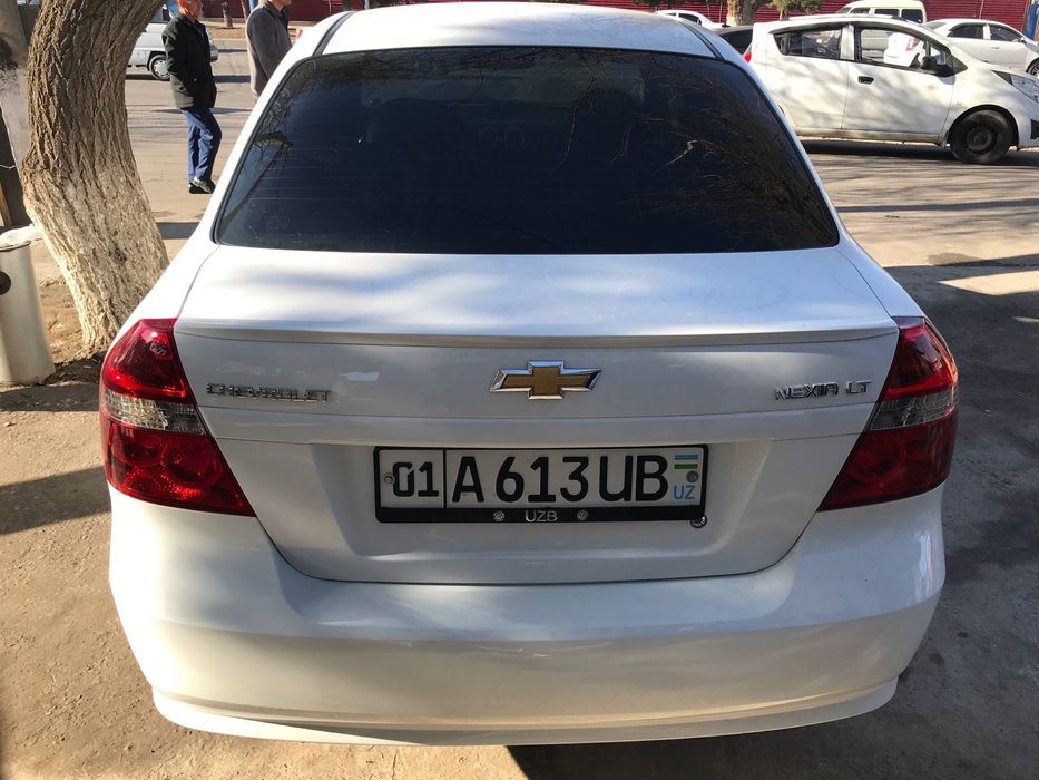 Nexiya 3 Avtamat sotiladi kami bor kelishamiz gaz benzin 270min yurgan