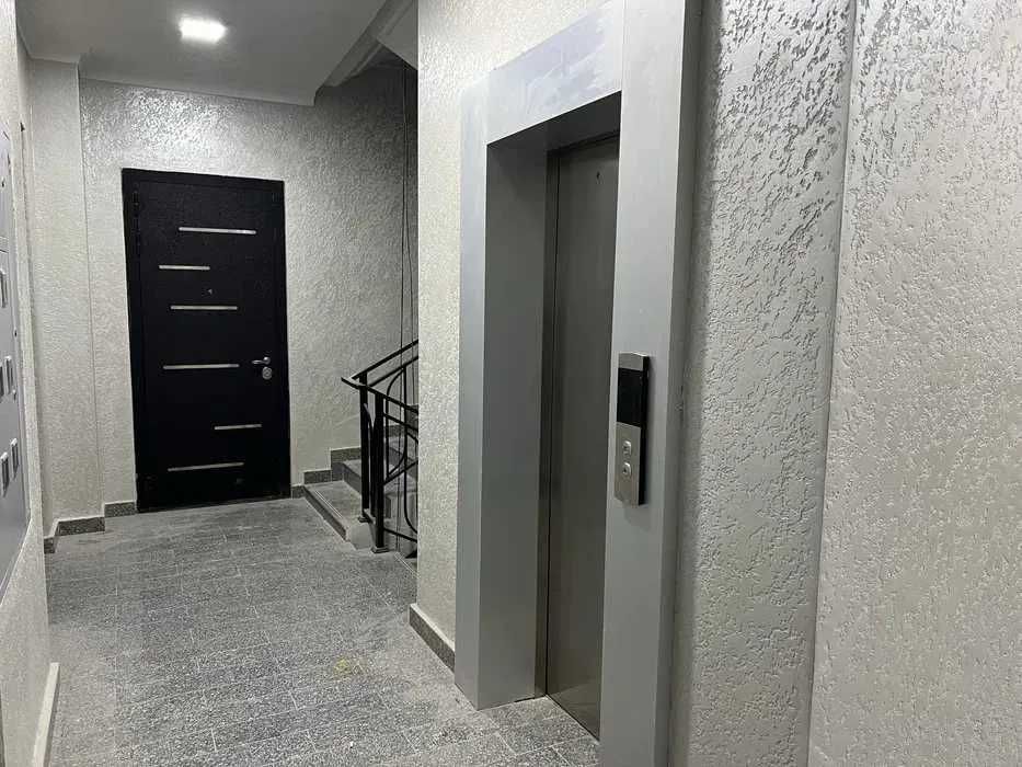 Аренда своя 1-комнатная квартира в новостройке Чарх Новза