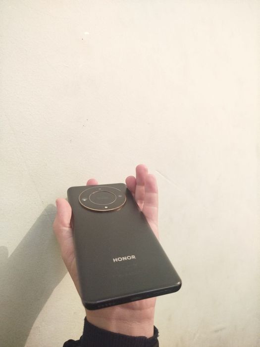 Xonor x9c xotira 256 hamma narsasi radnoy