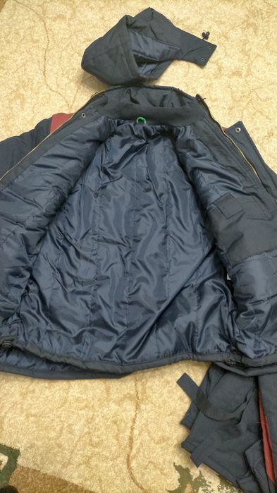 Продам два  комплекта зимней спецодежды..