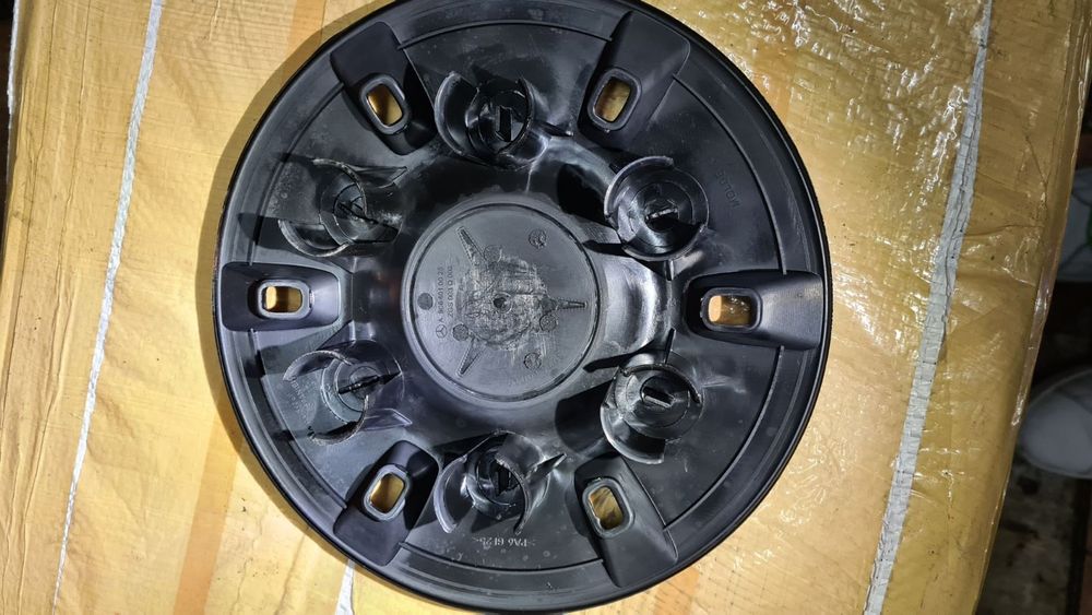 Капачки за джанти , и задни габарити за мерцедес спринтер 906