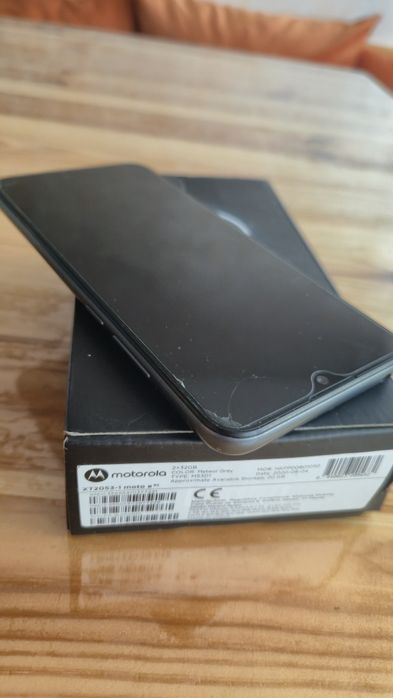 Motorola Moto E6s (32GB / 2GB RAM) – Пълен комплект