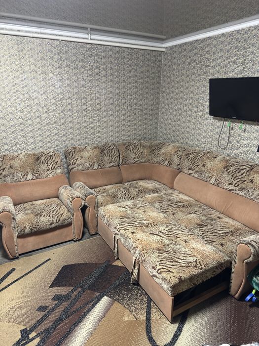 Продам срочно угловой диван