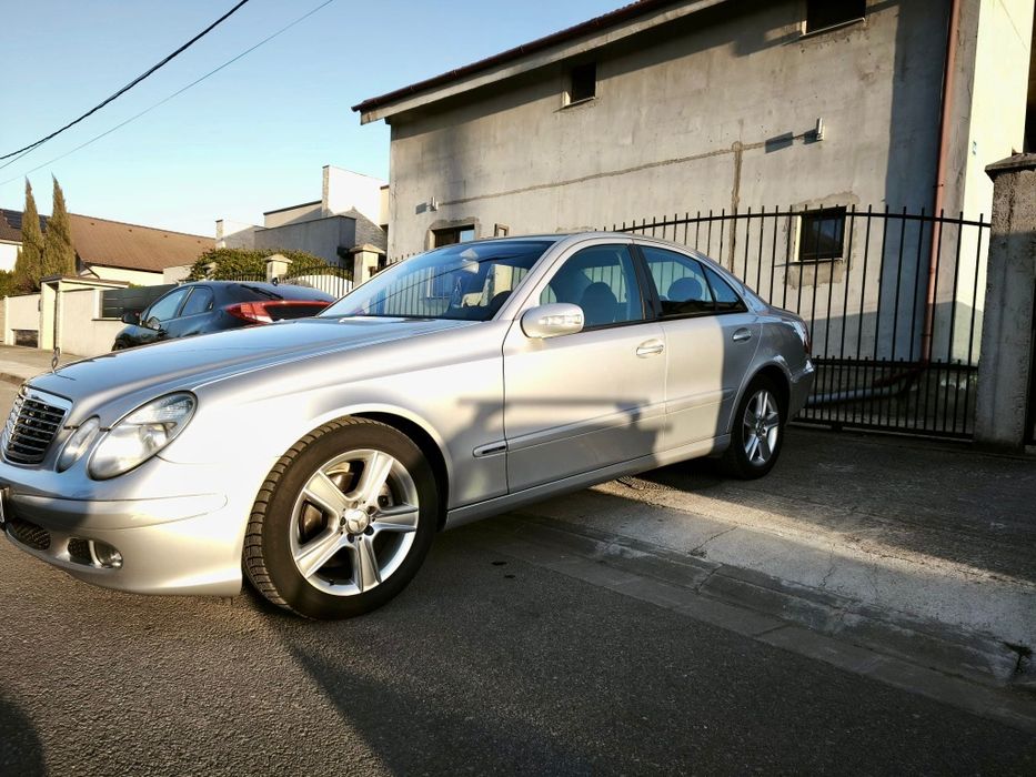 Mercedes W211 E class
