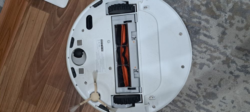 Продам робот пылесос