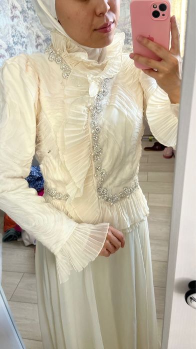 Продаю красивое нарядное платье