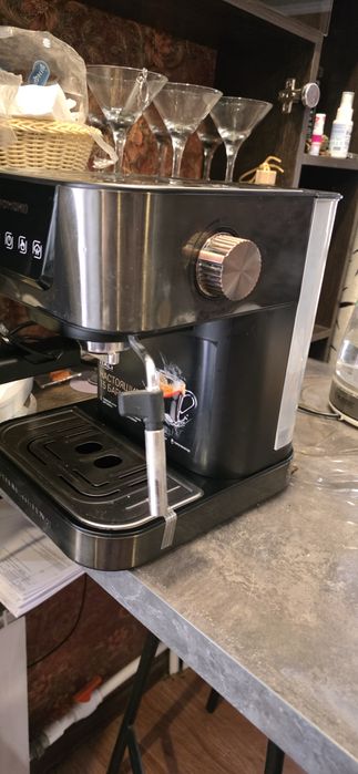 Продам кофемашину новая