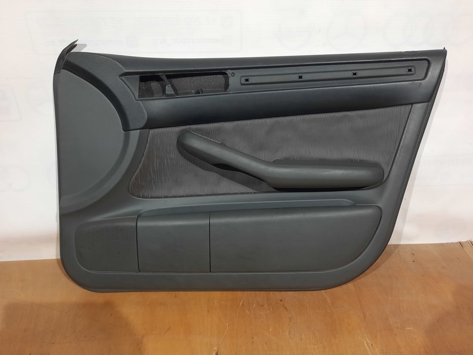 Обшивки дверей Ауди А6 С5