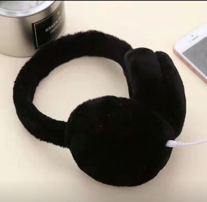 Наушники утеплители. С Bluetooth наушниками, можно слушать музыку .