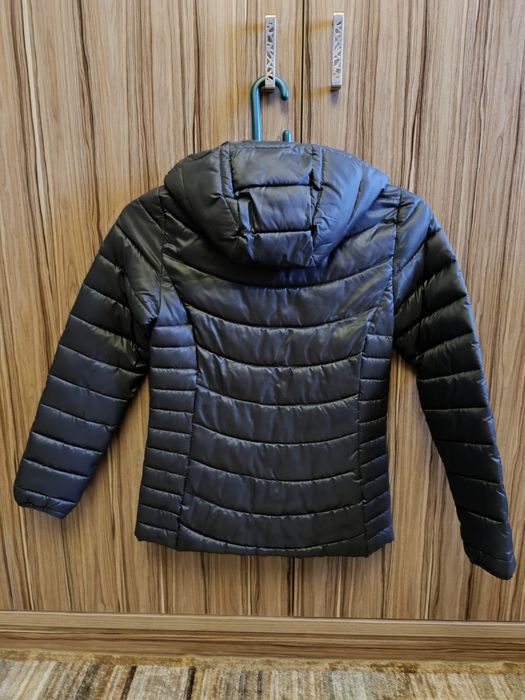 Продам куртки б/у