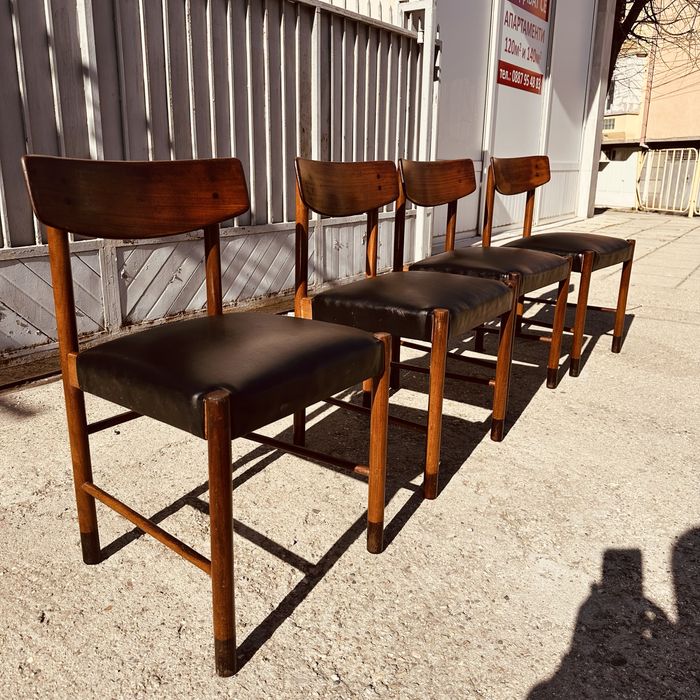 Винтидж италиански столове – комплект 4 бр. – Mid Century