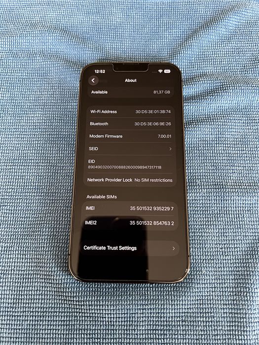 iPhone 13 Pro 256GB Graphite + 11 кейса