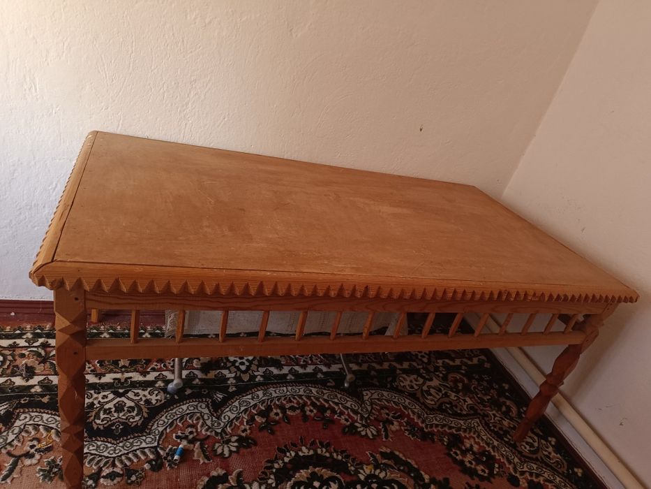 Продам стол в отличном состоянии