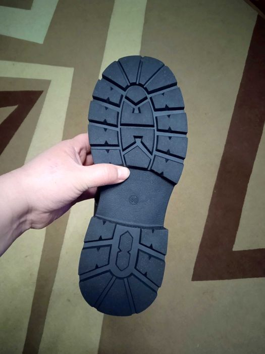 Женские ботинки 40 размер