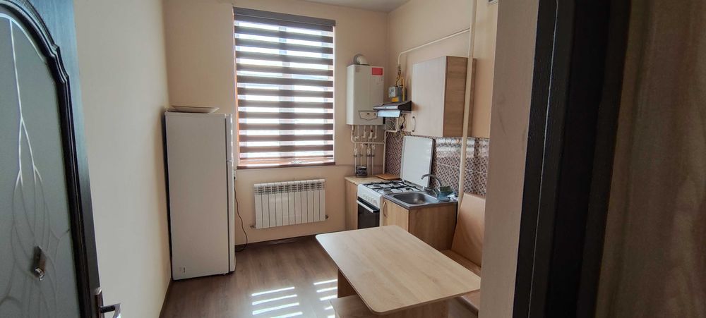 Продаётся 2-x комнатная квартира новостройка. Паркетский базар