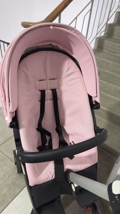 Продам коляску Stokke V6 2в 1