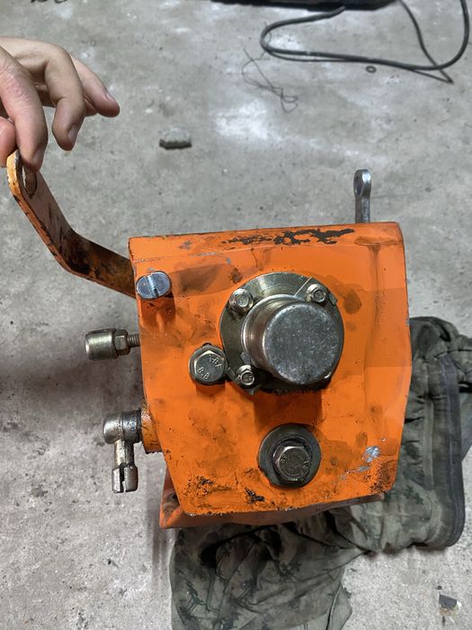 Vand Cutie Viteze Motocultor Diesel 186F