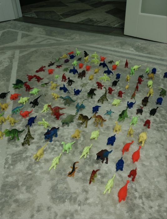 Игрушки.