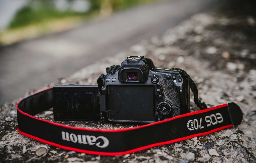 aparat foto Canon 70 d in stare buna .