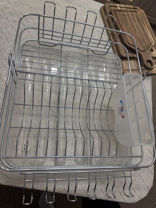 Сушилка для посуды.