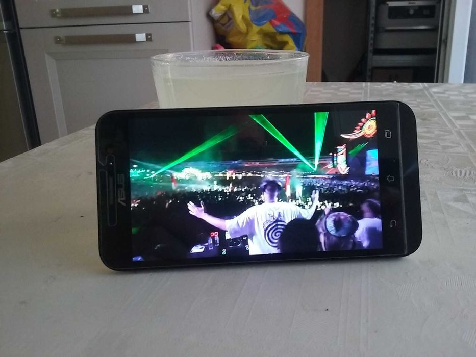 telefon ASUS Zenfone GO-X00AD