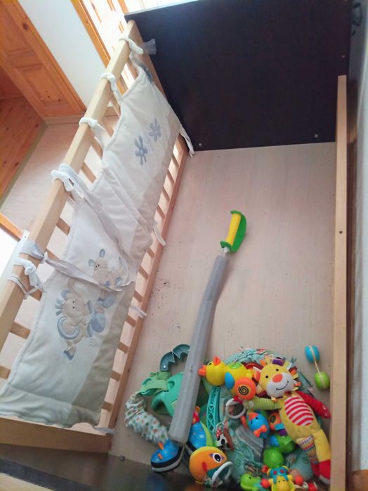 НАМАЛЕНА !!!3 в 1- кошара ,люлка и легло с вграден шкаф на колела п