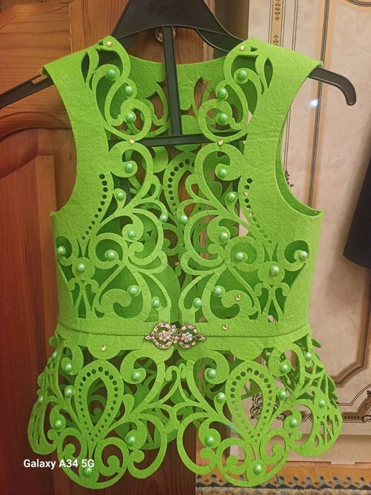 Продам жилетку и саукеле