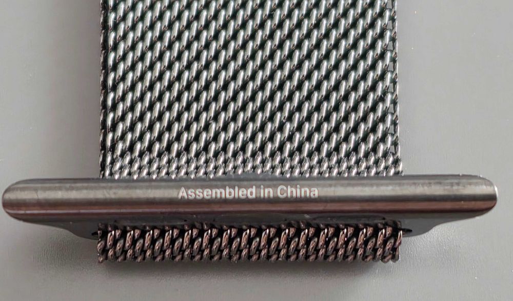 Curea Apple Watch 45/42 mm Graphite/Gold Milanese Loop, originala