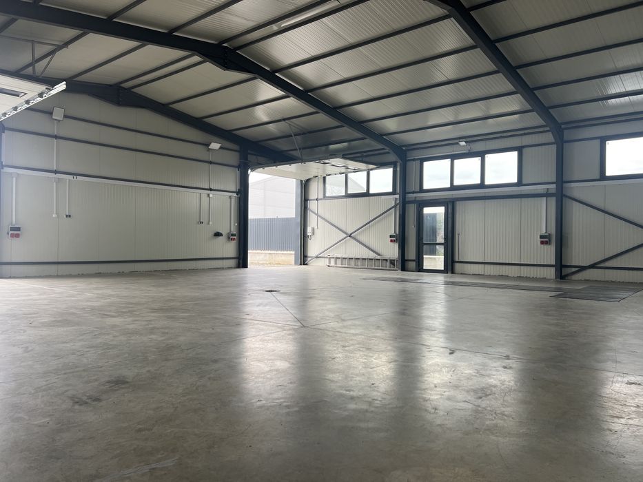 Hala industrială  cu curte generoasa: 219 mp utili hala , 1631 mp de curte, situata in zona Someșeni !