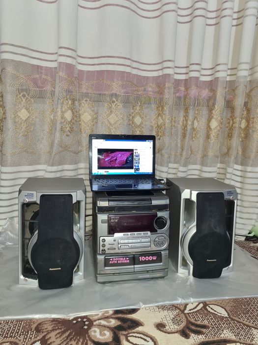 Музыкальный центр сотилади