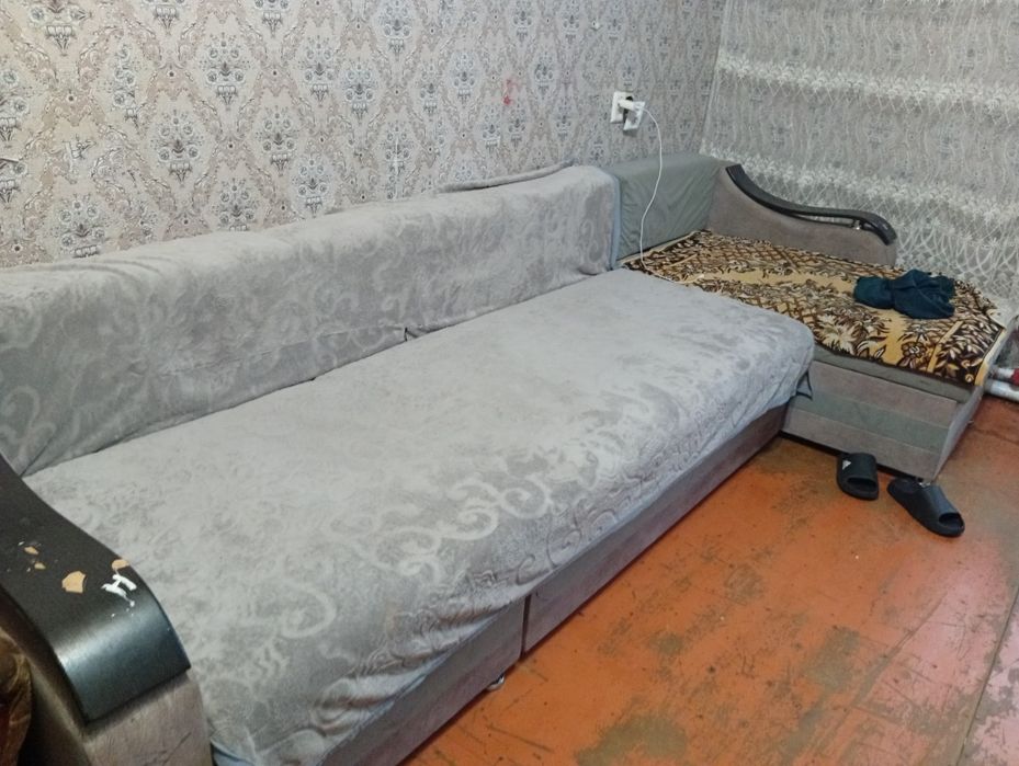 Продам диван срочно
