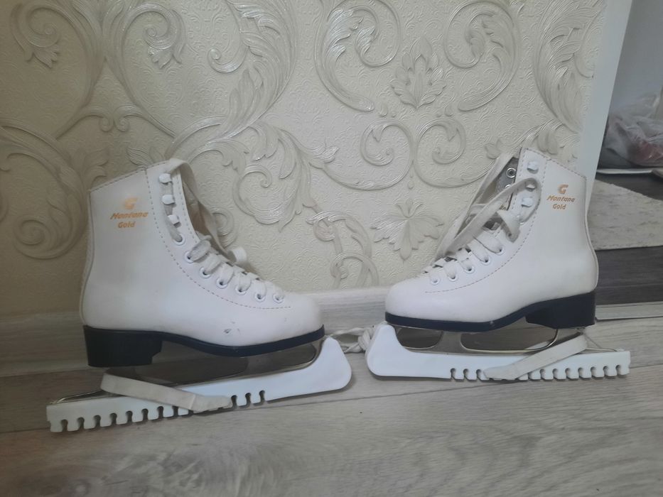 коньки для девочек с чехлами
