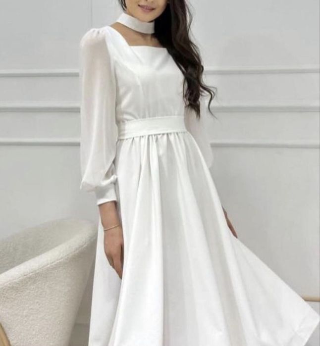 платье белое для выпусконого
