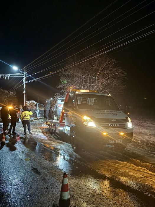 Tractari Auto Roman Avariate Accidente Platforma  24/7 Depanare Auto