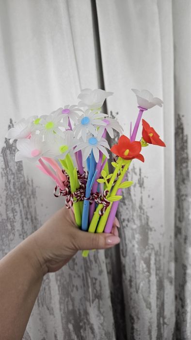 Lot 10 mărțișoare pix cu gel 40 lei