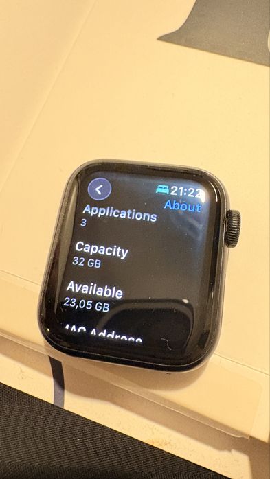 Перфектен Apple watch SE 2 Gen GPS