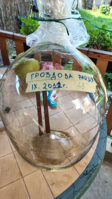 Стъклена дамаджана от 26-27л, голяма