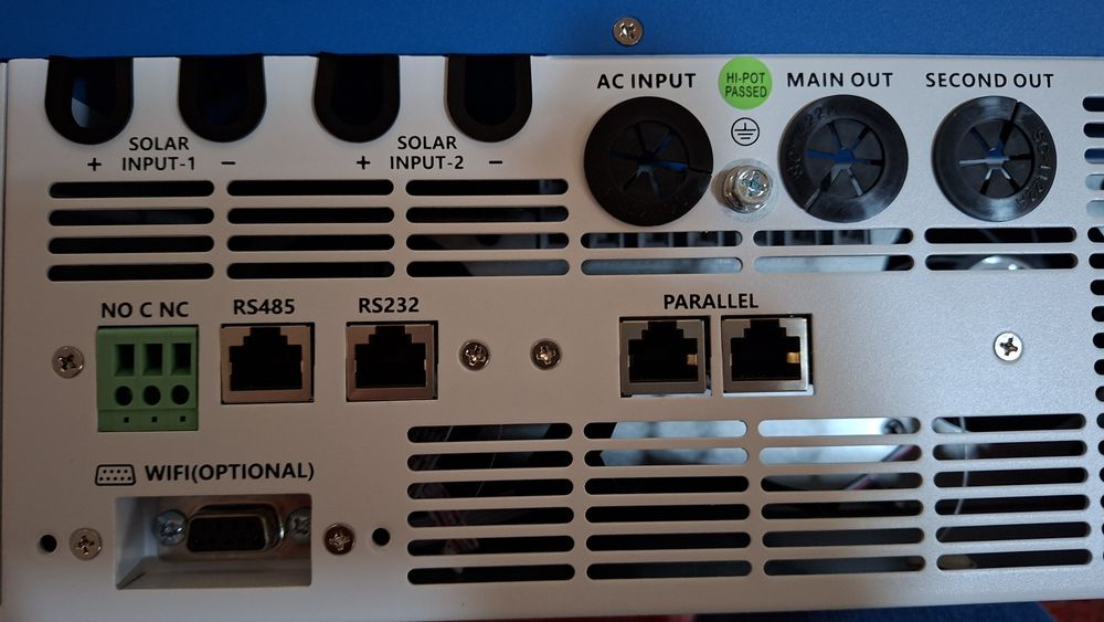 De vanzare Easun SMG-II, 11kw, 2 mpptt, suporta conexiune in paralel