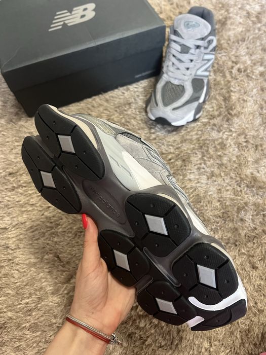 New Balance 9060 - JFG Grey