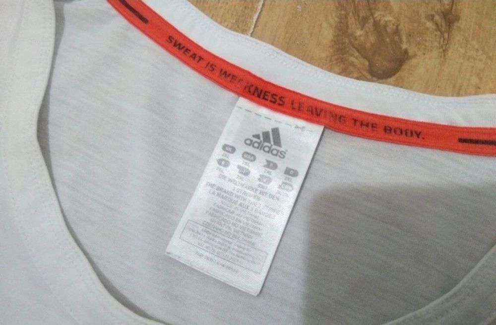 Tricou Adidas mărimea XXL