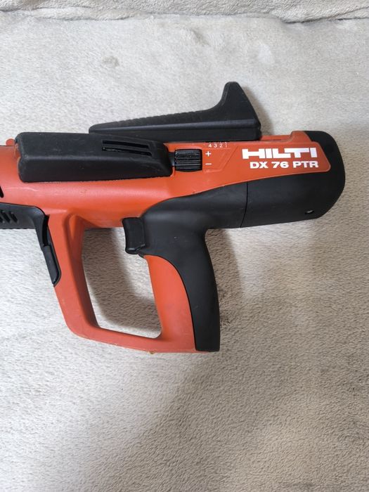 Pistol cuie Hilti DX76 PTR