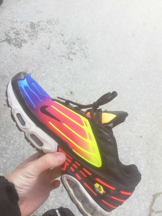 Продавам air max plus
