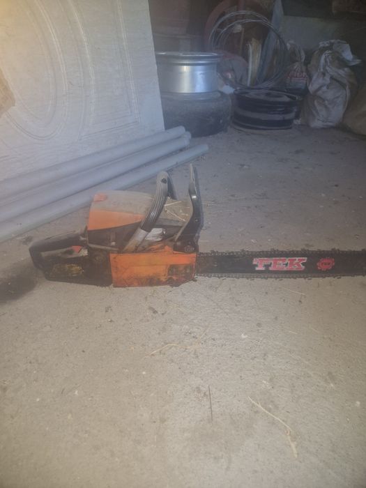 Продаётся бензопила