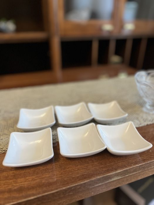 Соусницы белые новые