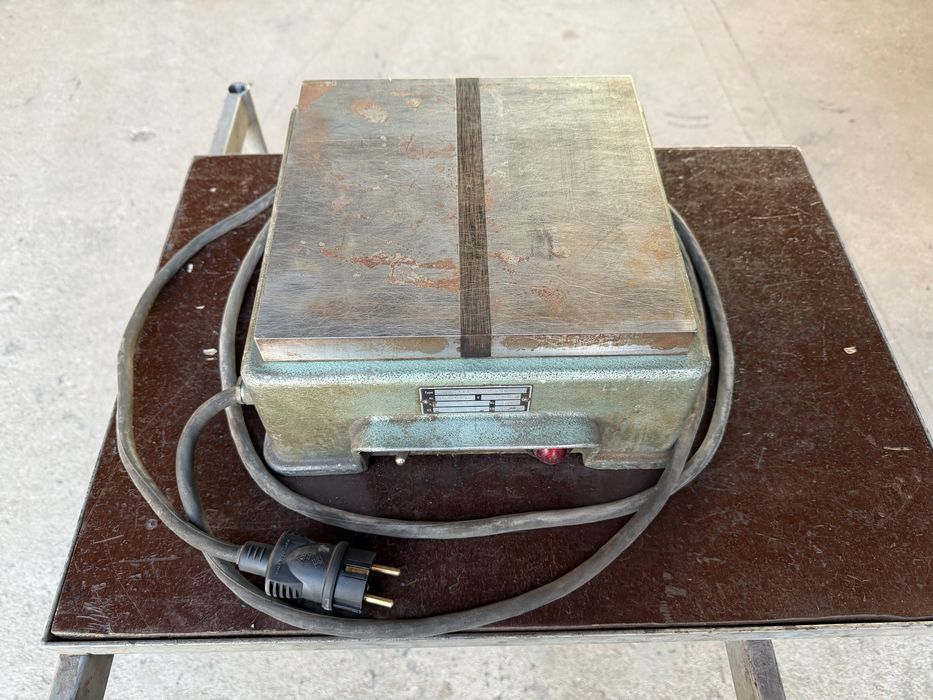 Магнитна маса 250х260мм