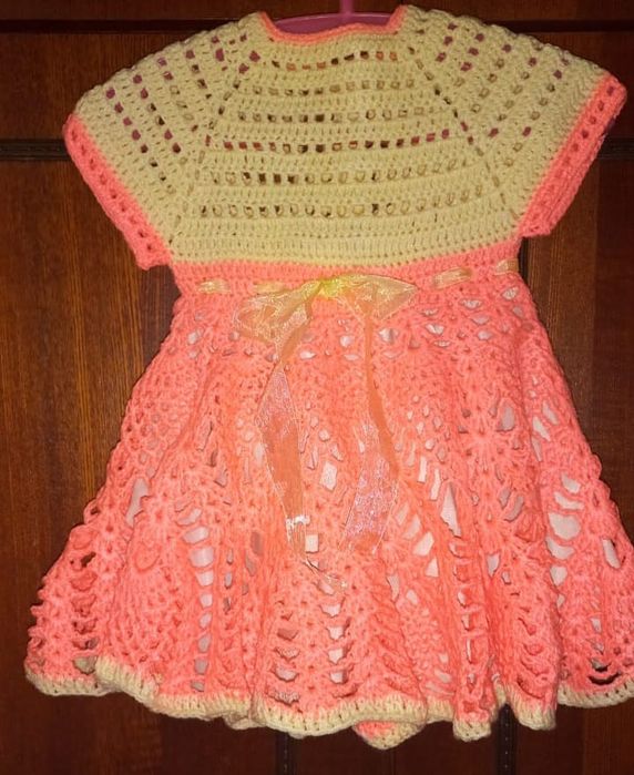 Продажа  костюмов.