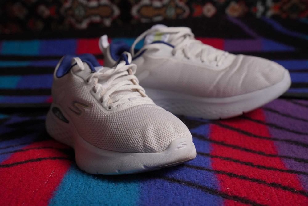 Женские кроссовки Skechers Go Run, размер 41, почти новые