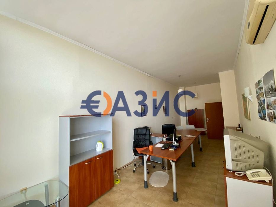 Просторен апартамент с 1 спалня на първа линия море, комплекс